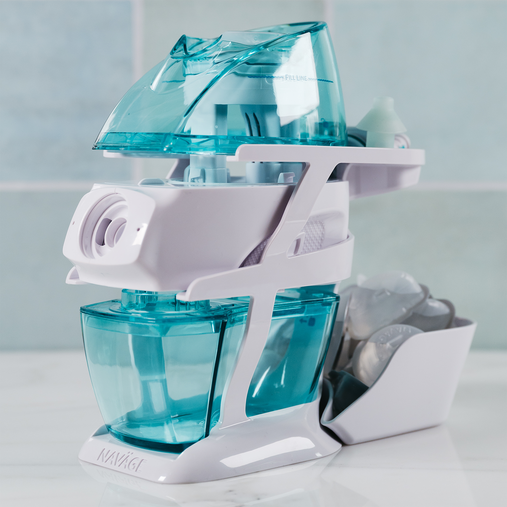 Paquete Navage Essentials: limpiador de nariz, 20 SaltPods, Countertop Caddy de tres niveles